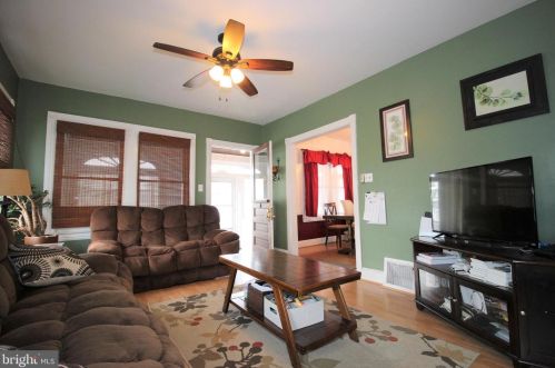 29 Roland Rd, Chester PA 19015-3051 exterior