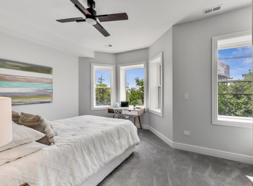 1624 Peterson Ave, Chicago IL  60660-2417 exterior