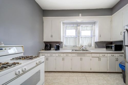 2719 Kildare Ave, Chicago IL 60629-5020 exterior