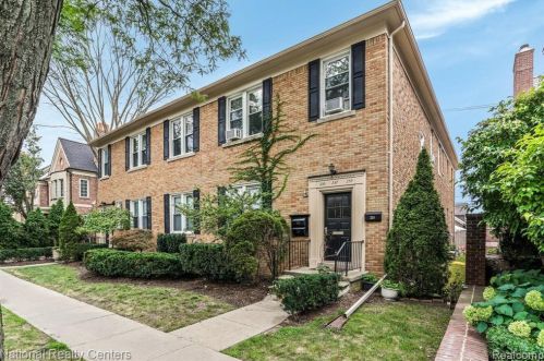 257 Brown St, Bham MI  48009-1454 exterior