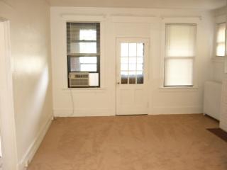 5556 Avondale Pl, Pittsburgh PA  15206-1405 exterior