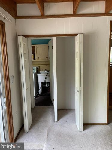 4000 Javins Dr, Alexandria VA  22310-2037 exterior