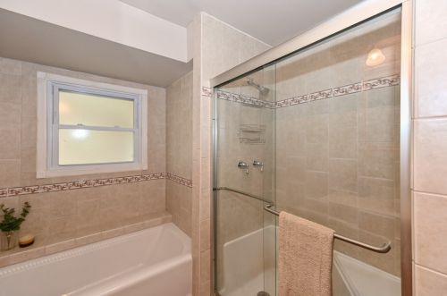 5551 Jerelyn Pl, Milwaukee WI 53219-2275 exterior