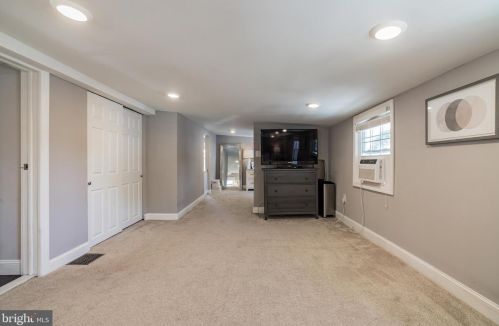 148 Oakland Ave, Camden NJ 08106-2322 exterior