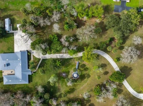 2550 16 Ave, Naples FL 34120-5492 exterior