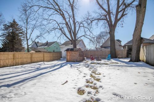 932 Innes St, Grand Rapids MI 49503-3519 exterior