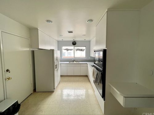 4260 Porter Ave, Fullerton CA 92833-3457 exterior