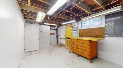 744 Laclede Sta Rd, Saint Louis MO 63117-2048 exterior