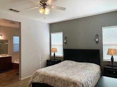 992 La Paloma St, Turlock CA 95382-0484 exterior