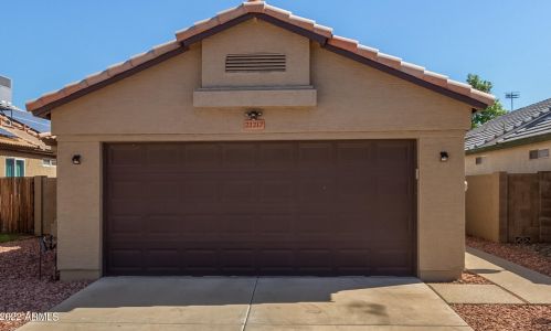21217 30 Ave, Phoenix AZ 85051-7597 exterior