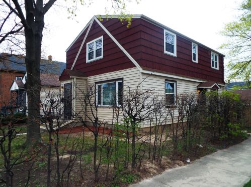 5931 Siegfried Pl, Milwaukee WI 53214-1842 exterior