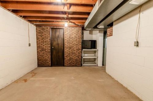 66 Lacona St, Pittsburgh PA 15210-3616 exterior