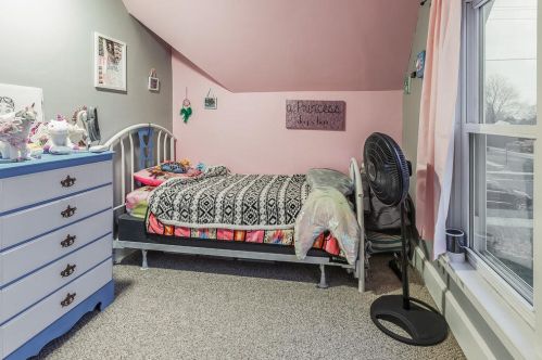 935 10 St, Manitowoc WI 54220-3307 exterior