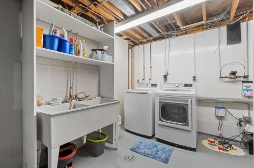 1134 Arrowood Dr, Pittsburgh PA 15243-1802 exterior