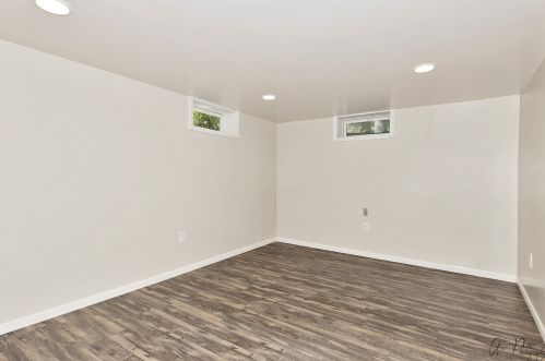 3202 Meadow Ln, Bull Valley IL 60097-8533 exterior