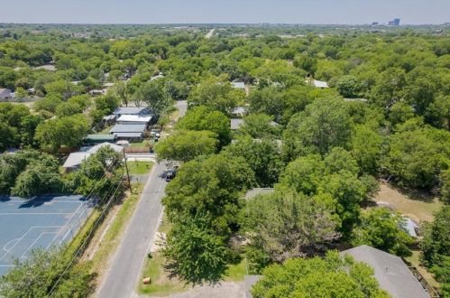 500 Capitol Dr, Austin TX exterior