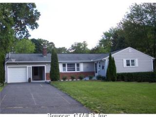 35 Country Club Dr, Meriden, CT 06450-2520