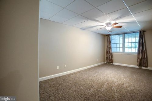 43 Midway Farms Ln, Lancaster PA 17602-2671 exterior