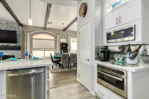 326 Anderson Ave, Phoenix AZ  85022-2366 exterior