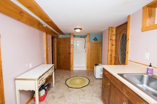 388 Elm St, Wallingford CT 06492-3231 exterior