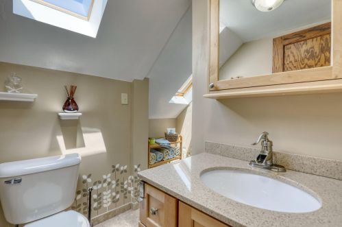 2338 61, Milwaukee WI 53219-2135 exterior