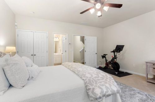 1737 Breyerton Dr, Atlanta GA 30329-4712 exterior