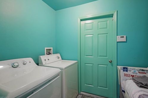 270 18 St, Naples FL 34117-9453 exterior