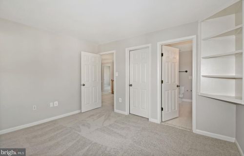 6149 Cobbs Rd, Alexandria VA 22310-1647 exterior