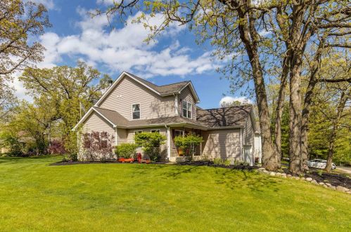 8520 Acorn Path, Bull Valley IL 60097-8866 exterior