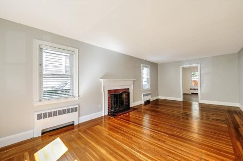 136 9th St, Providence RI 02906-2931 exterior