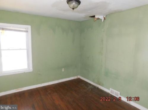 20 Steinway Ave, Trenton NJ 08618-1614 exterior