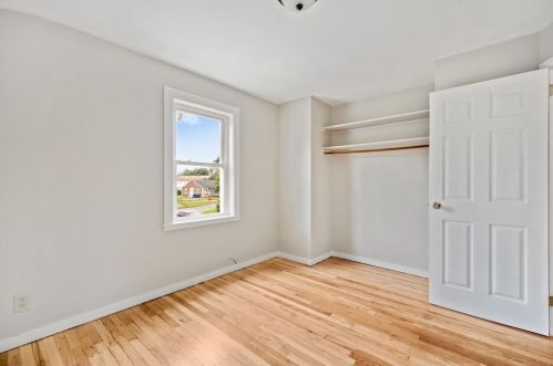 85-91 Putnam Cir, Springfield MA exterior