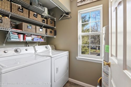 98 Pagoda Ln, East Freehold NJ 07728-4164 exterior