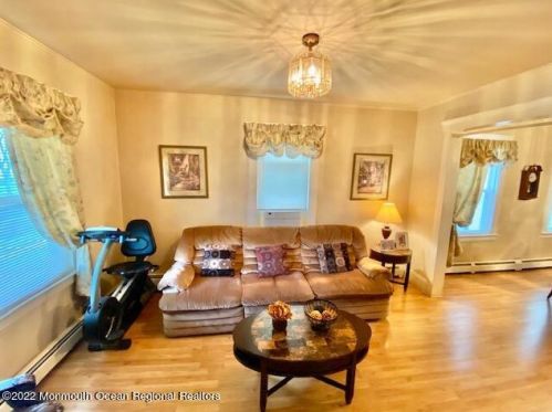 144 Avon St, Roselle Park NJ 07204-2303 exterior