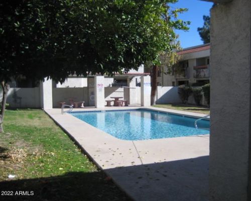 3119 Cochise Dr, Phoenix AZ 85051-1394 exterior