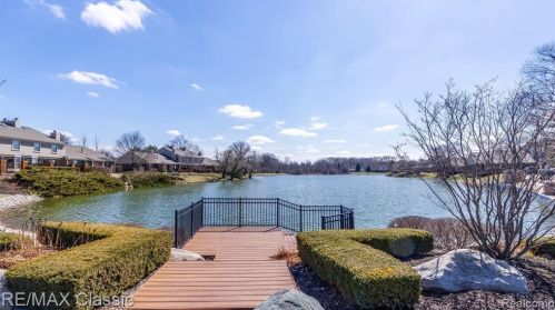 22158 Edgewater, Novi MI  48375-5014 exterior