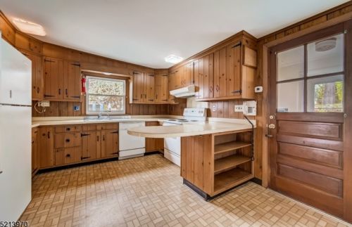 54 Nishuane Rd, Montclair NJ  07042-2425 exterior