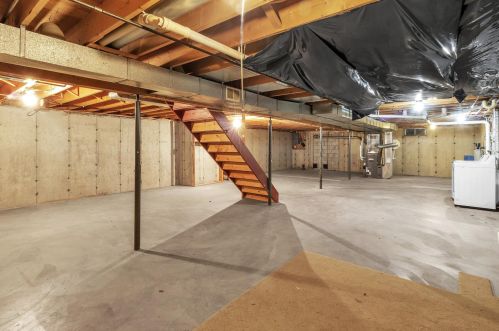 6422 Meadowview Ave, Kalamazoo MI  49048-9448 exterior