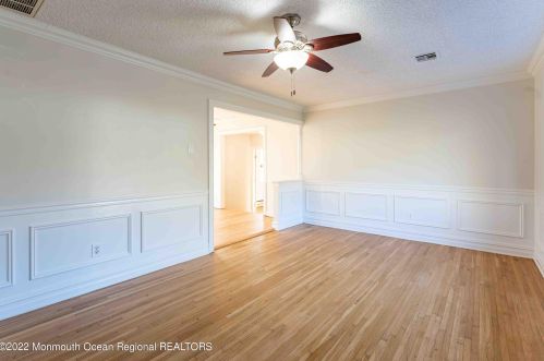 20 Jeanette St, Berkeley Township NJ  08721-3517 exterior