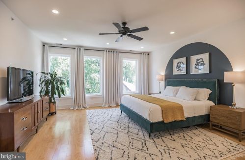 1018 Leithgow St, Philadelphia PA  19123-1421 exterior