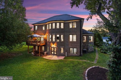 1645 Kirby Rd, Mc Lean VA  22101-3240 exterior