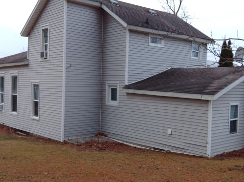 120 1st St, Cedar Springs MI  49319-5109 exterior