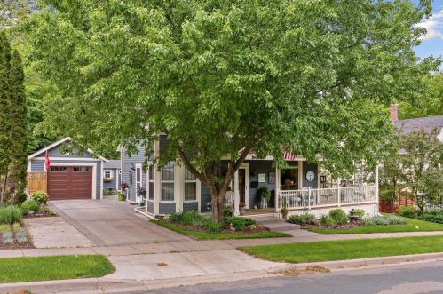 122 6th St, Stillwater, MN 55082-4960