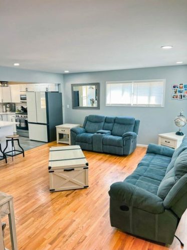 7926 Denver Ave, Milwaukee WI  53223-4940 exterior