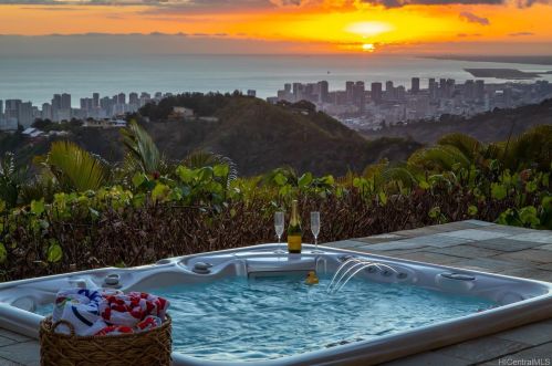 2362 Aha Maka Way, Honolulu HI 96821-1005 exterior