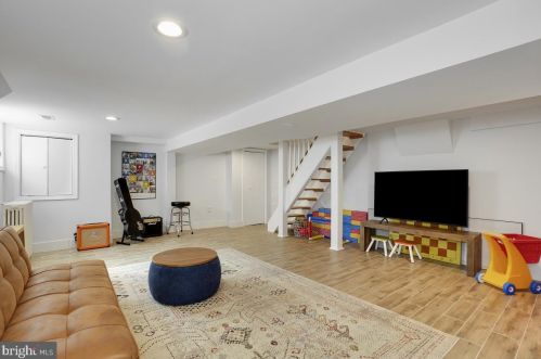 707 Silver Spring Ave, Silver Spring MD  20910-4661 exterior