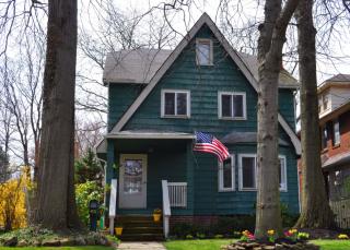 878 Roanoke Rd, Cleveland OH  44121-2075 exterior