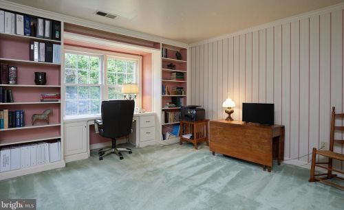 13508 Maidstone Ln, Rockville MD 20854-1030 exterior