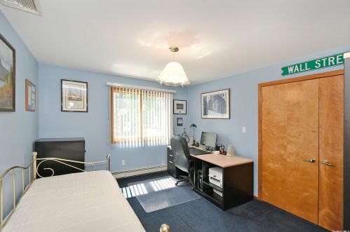 29 Kendrick Ln, Huntington Station NY 11746-7829 exterior