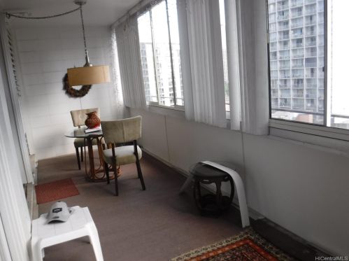 425 Ena Rd, Honolulu HI 96815-1735 exterior